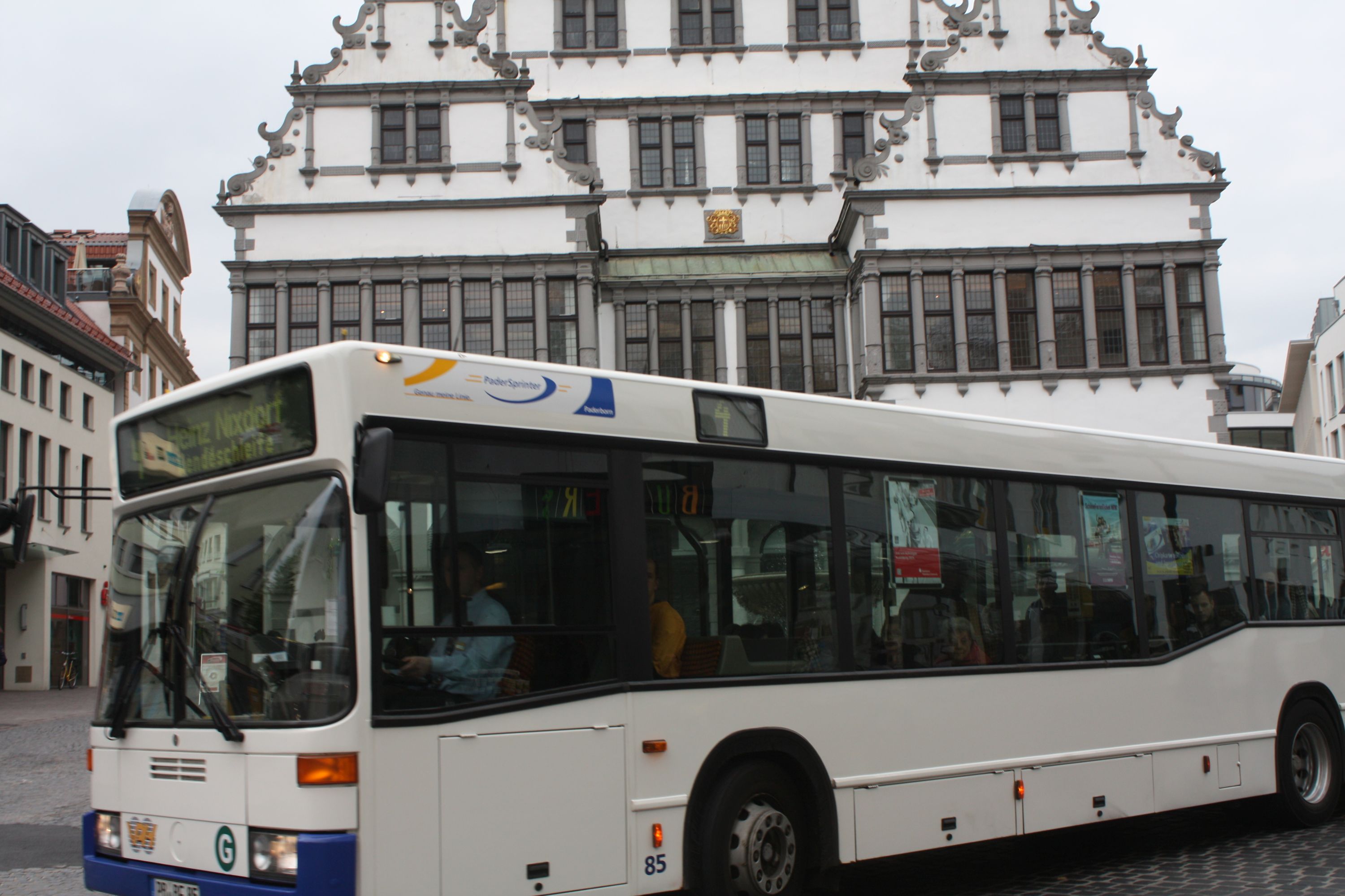 Busfahrgäste im Regen stehen lassen? – Grüne Ratsfraktion: Verlagerungspläne Zentralstation wenig überzeugend