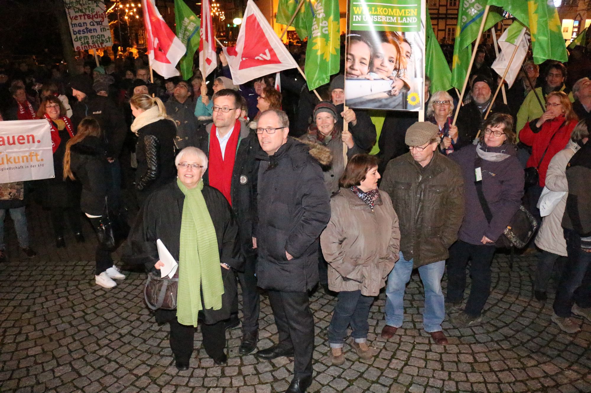 No go für Nazis in Salzkotten – Breites Bündnis der Bürger*innen demonstriert Widerspruch zur AfD & co