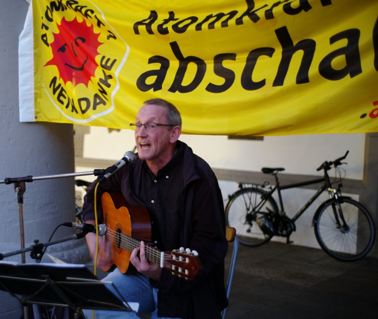 Mahnwache zum fünften Jahrestag der Atom-Katastrophe in Fukushima – Keine Steuerbefreiung für AKW!