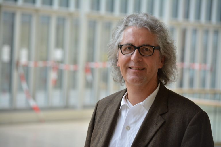 „Ressentiments vergiften die politische Diskussion“ – Grüner Salon mit Reinhard Olschanski und Sigrid Beer