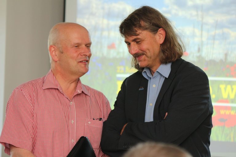 Landwirtschaft und Naturschutz bewegen sich aufeinander zu – Grüne Artenschutzkonferenz startet Dialog