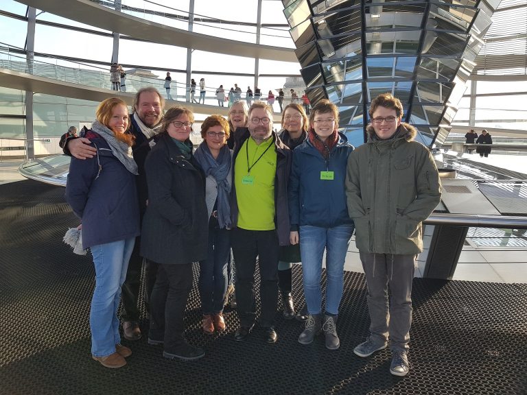 Bundeskanzleramt – Bundestag – Parteizentrale: Exkursion ins Herz des politischen Berlins