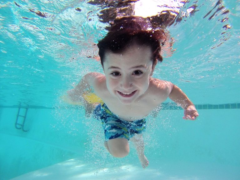 Nicht mehr baden gehen – Grüne fordern mehr Mittel für die Schul-Schwimm-Initiative