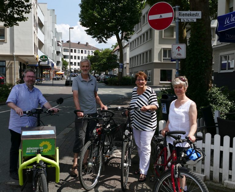 Riemeke auf’s Rad – Grüne sammeln Verbesserungsideen an Hotspots des Radverkehrs