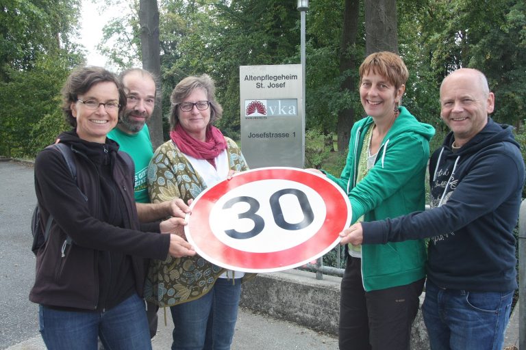 Mehr Sicherheit, weniger Lärm – Lippspringer Grüne verwirklichen 30-Zone vor Altersheim und Kindergarten