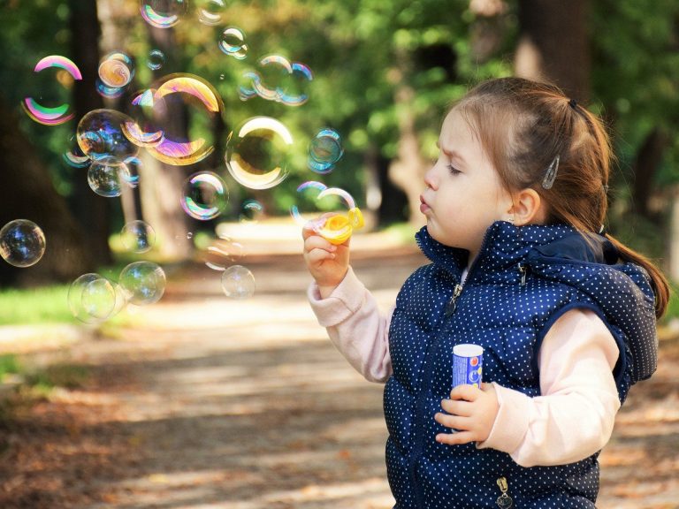 Grüne fordern Maßnahmen für Kinder bei Corona-Lockerungen