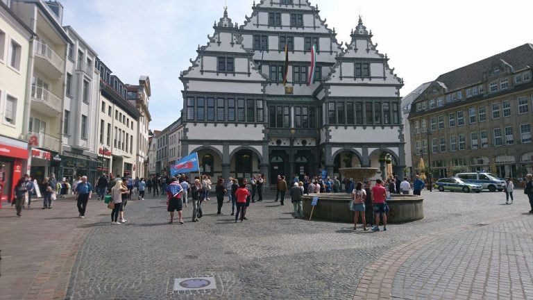 „Solidarität und Vernunft sind gefordert“ – Paderborner Bündnis für Demokratie & Toleranz zu Corona-Protesten