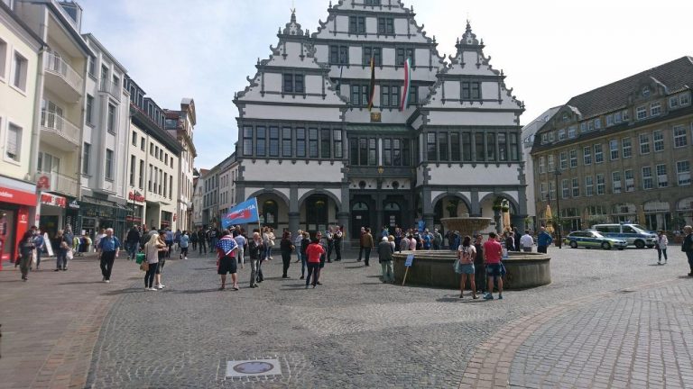 “Solidarität und Vernunft sind gefordert” – Paderborner Bündnis für Demokratie & Toleranz zu Corona-Protesten