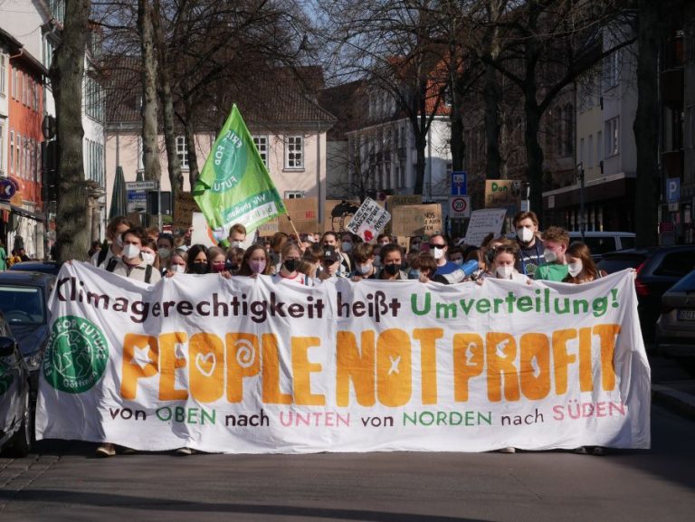 #PeopleNotProfit – Globaler Klimastreik diesen Freitag