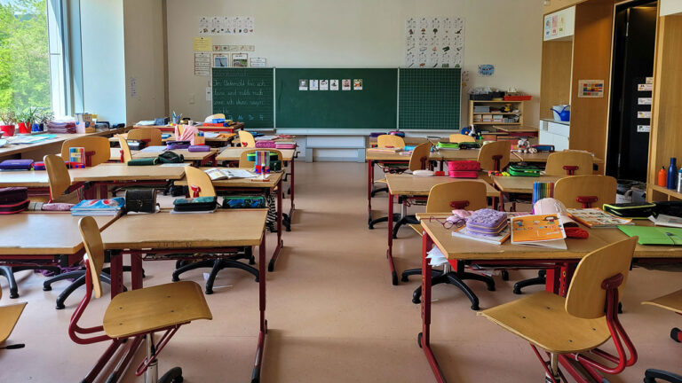 Grüne nehmen Raumnot am  Grundschulverbund Riemeke-Theodor in den Blick