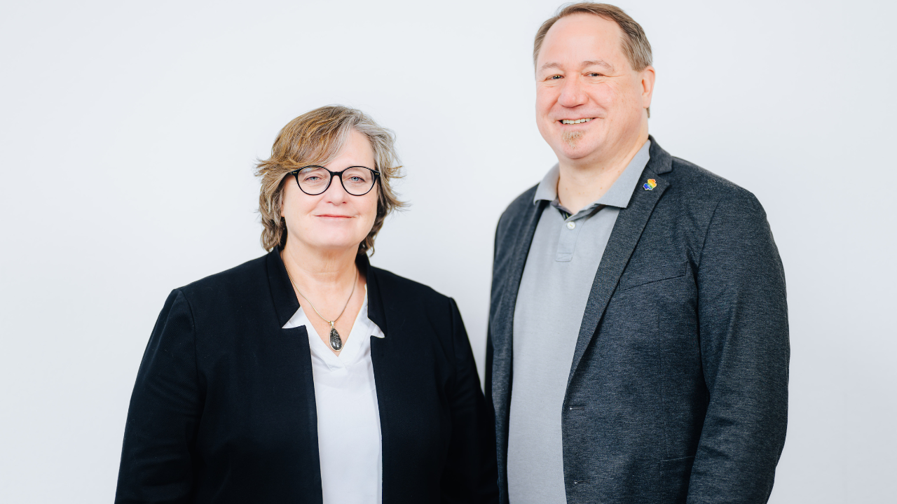 Die Fraktionsvorsitzenden der Kreistagsfraktion Norika Creuzmann und Carsten Birkelbach im Portrait